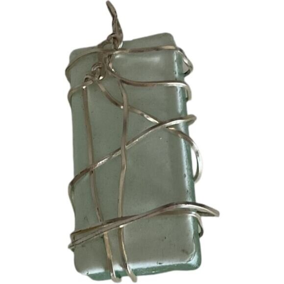 Green Sea Glass Pendant Wrapped In Silver Wire - Picture 2 of 4